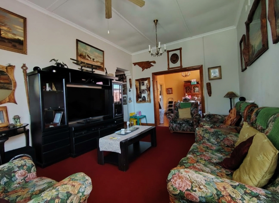 5 Bedroom Property for Sale in Glenlilly Western Cape